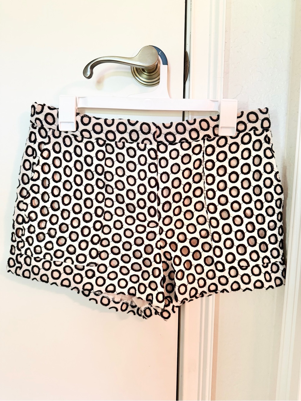 J crew punched out Womens Black and White Circle Print Shorts 3”